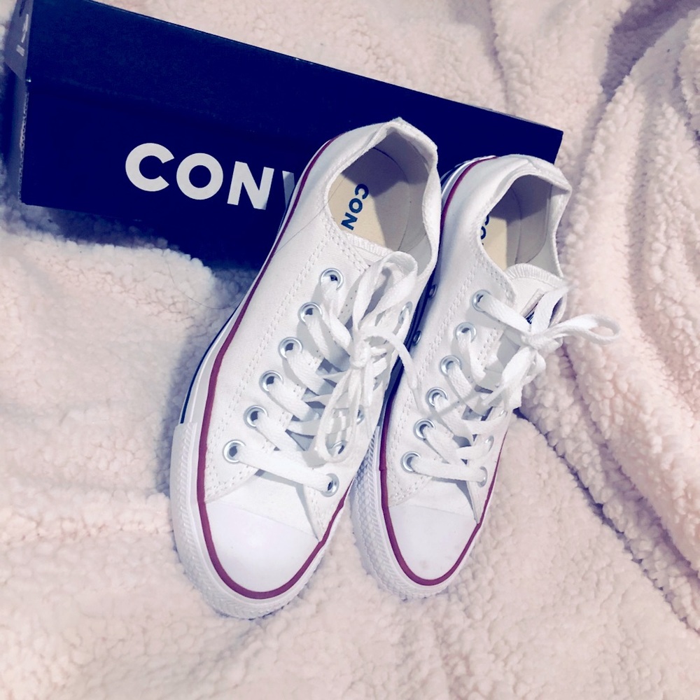 Converse - Picture 2 of 2